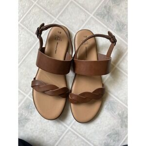 Time and Tru Sintetico Women's Braided Flat Sandals Cognac US size 8.5